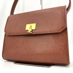 【美品✨】クレージュ ショルダーバッグ 斜め掛け クロスボディ ロゴ金具 レザー