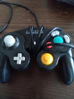 任天堂 ゲームキューブコントローラー 黒