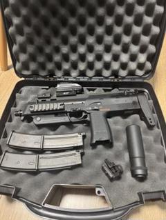 東京マルイ　MP7A1GBB　マガジン４本ケース付き MP7A1 ブラック - ガスブローバック マシンガン | 東京マルイ
