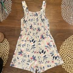 H&M 花柄ショートパンツ　サロペット☆ 140サイズ（8〜10y）