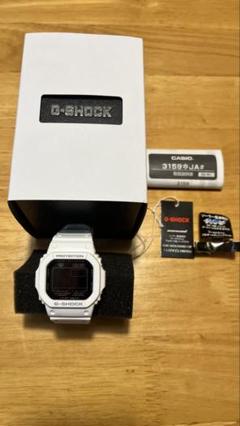 G-SHOCK GW-M5610MD稼働美品ガラス傷なし　ホワイト　電波ソーラー Amazon.co.jp: [カシオ] 腕時計 ジーショック 電波ソーラー GW