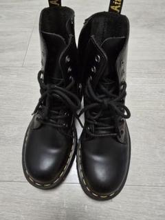 Dr. Martens 8ホールブーツ　BLACK