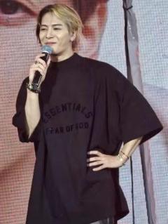 Fear of God Essentials Arch Logo Tシャツ M