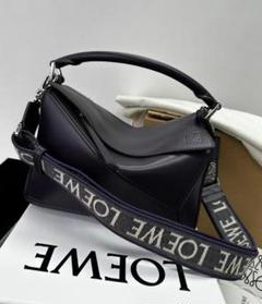 2025年最新】LOEWE レディース ショルダーバッグの人気アイテム