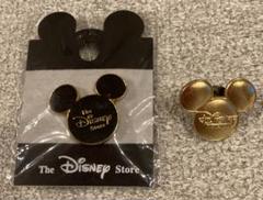ディズニー　ミッキー　ピンバッジ　2点セット