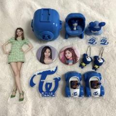 twice ツウィ ガチャガチャ 缶バッジ ファミマ一番くじ アクスタ
