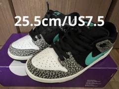美品 Nike SB Dunk Low "Elephant/Safari"のサムネイル