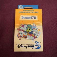 ピンバッジ　バック　　アナハイムディズニー 50周年 高品質の人気 ピンバッジ バック アナハイムディズニー 50周年