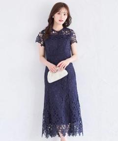 【新品タグ付き】フラワーカットワークレース刺繍×ラインレースワンピース　ネイビー