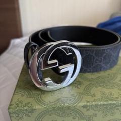 Gucci ブラックレザー ベルト 90-36のサムネイル