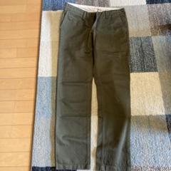 UNIQLO ユニクロ 321-146138 オリーブ レギュラーフィットチノ