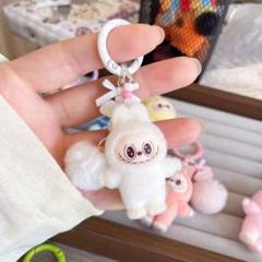 【新品未使用】【送料込】ラブブぬいぐるみキーホルダー限定色白×①残りわずか