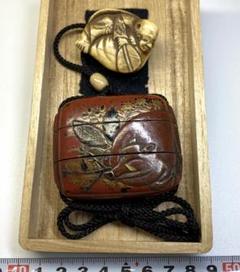 印籠・時代物 蝶と蜘蛛の蒔絵 根付 薬入 骨董 美術品