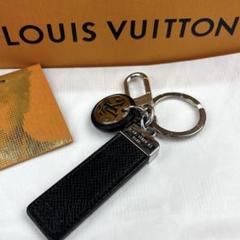 高級品 ルイ・ヴィトン ポルト クレ LVクラブ グラシエ グレー タイガ 高級品 ルイ・ヴィトン ポルト クレ LVクラブ グラシエ グレー