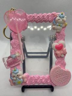 トレカケースデコ　硬質ケースデコ　ピンク色　ホイップデコ　キーホルダー　155