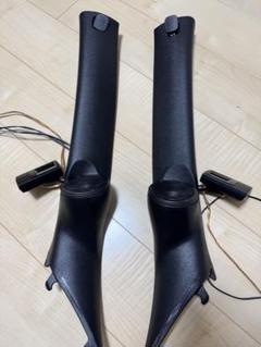 〈早い者勝ち〉JKラングラー純正Aピラーカバー【黒】左右１セット　ボルト付き 早い者勝ち〉JKラングラー純正Aピラーカバー【黒】左右1セット