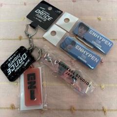 【ENHYPEN】HYBE ハイブ USJ ユニバ キーホルダー キーチェーンのサムネイル
