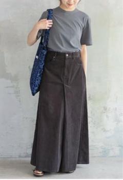 【新品未使用】スピック&スパン コーデュロイマキシスカート グレージュ Spick & Span(スピックアンドスパン)の「コーデュロイマキシ