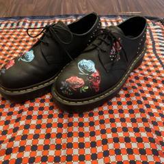 美品　レア　Dr.Martens ドクターマーチン　花柄　ローファー　革靴 限定品 ドクターマーチン ペントン コインローファー 花柄 刺繍