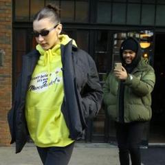 ユニセックス　Ava Nirui x Marc Jacobs コラボパーカー ユニセックス Ava Nirui x Marc Jacobs コラボパーカー - メルカリ