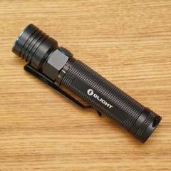 新品 olight s30r baton iii 1050ルーメン 懐中電灯