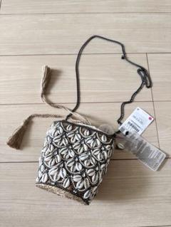 セール中⚡ZARA 貝殻 シェルビーズ かごバッグ ショルダー ごめん、買い占めてイイ！？【ZARA】キラキラ夏っぽ♡「最旬