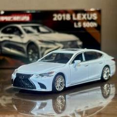 ツッチー1/64レクサスLS500hミニカー2個 ☆日本未発売☆ 1/64レクサス 公式 LS500h前期ミニカー - メルカリ