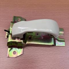 今話題のアイテムを 新品貴重】日産 フィガロ純正 80671-37B00 インナーハンドル パーツ