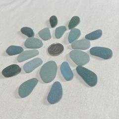 No.1104 天然シーグラス　濃い青・淡い青系　細長　約2〜3㎝　ほぼ良質