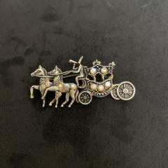 ヴィンテージブローチ　馬車