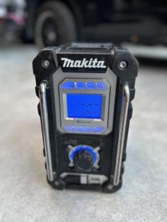 マ*ン様 Makita ポータブルBluetoothスピーカー MR108 Amazon | マキタ(Makita) Bluetooth搭載 充電式ラジオ MR108
