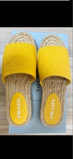 【希少】 PRADA ロゴ入り ラグソール ゴム サンダル イエロー 希少】 PRADA ロゴ入り ラグソール ゴム サンダル イエロー