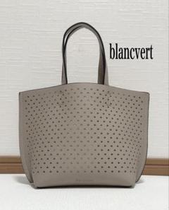 blancvert - blancvert added a new photo.