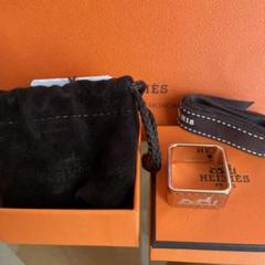 【新品未使用】HERMES ゴールド スカーフリング 箱付き 希少！！】 未使用‼︎】HERMES エルメス 箱付 ゴールド スカーフ