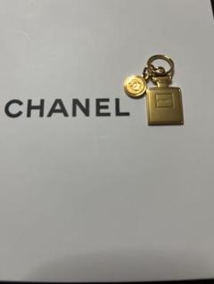 シャネル ノベルティ ジャケット型チャーム CHANEL - シャネルノベルティチャーム3点セットの通販 by クレオ