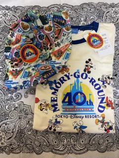 ディズニー　40周年 MEMORY GO ROUND バケハ　Tシャツ ディズニー 40周年 MEMORY GO ROUND バケハ Tシャツ - メルカリ