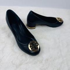 美品　TORY BURCH　パンプス　チャンキーヒール　８M　２４、５㎝　ロゴ 美品 TORY BURCH パンプス チャンキーヒール 8M 24、5