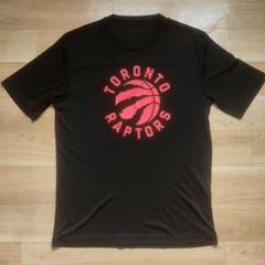 【希少】NBA公式　Tシャツ　ラプターズ　Mサイズ　黒T 限定販売　バスケット 新作 希少】NBA公式 Tシャツ ラプターズ Mサイズ 黒T 限定販売