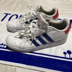 adidas スニーカー