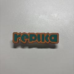 Amazon | Vaundy ピンバッジ replica 2個セット ホビー グッズ