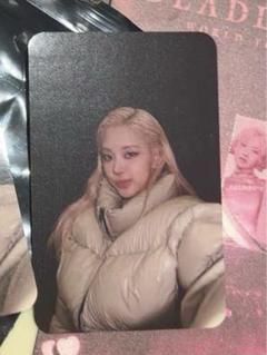 BLACKPINK ROSIE ポップアップ ソックスセット　ロゼ　靴 BLACKPINKのロゼが渋谷でポップアップを開催 限定アイテムや