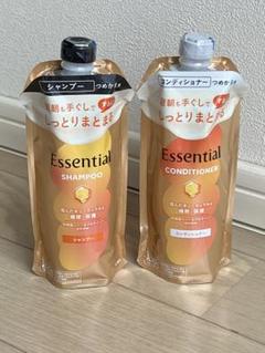 エッセンシャル シャンプーとコンディショナーのセットのサムネイル