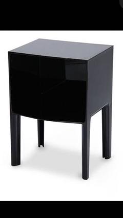 【値下げしました】ノワール　ティーテーブル（メルカリ） 2025年最新】Kartell サイドテーブル・ナイトテーブル・ロー