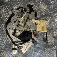 HONDA　 純正部品 72610-SCC-003 ロック　ホンダ　モビリオなど HONDA 純正部品 72610-SCC-003 ロックホンダモビリオなど