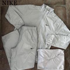 美品　nike golf ナイキ　ゴルフ　レインウェア　セットアップ　ベージュ 2025年最新】NIKE GOLF レインウェアの人気アイテム - メルカリ