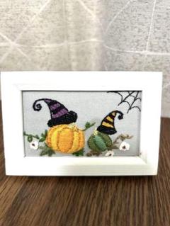 ☆刺繍フレーム 515☆ 秋の気配、、、あわてん坊のかぼちゃ