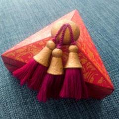 和モダン 小物入れ　アジアン 雑貨　唐草模様　三角形