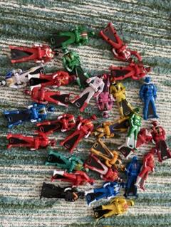 特撮戦隊ギンガマン怪獣フィギュアセット（色：緑、ピンク、オレンジ、紫） 特撮戦隊ギンガマン怪獣フィギュアセット（色：緑、ピンク