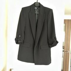 ZARA ロールアップスリーブブレザー 黒 - メルカリ