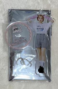 最終値下げ　三品瑠香　アクリルキーホルダー　③ 最終値下げ 三品瑠香 アクリルキーホルダー ③ タレントグッズ